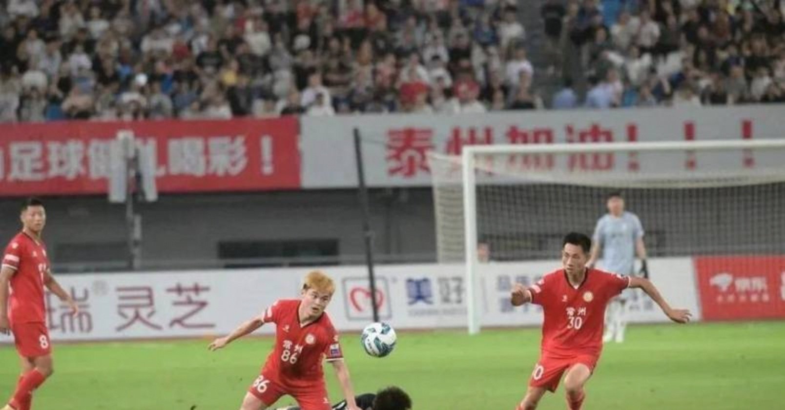 对于国际足联的赛事,比赛球必须有什么标志?  