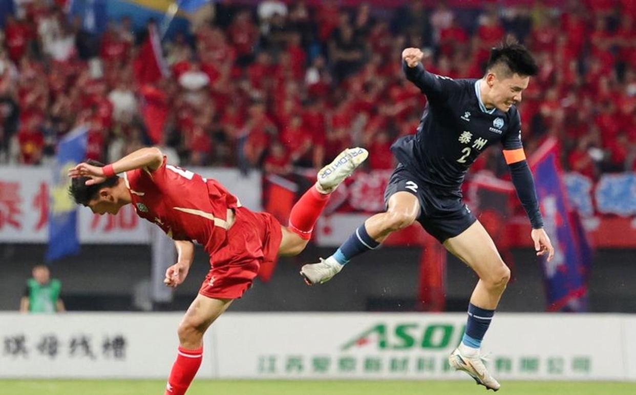 对于国际足联的赛事,比赛球必须有什么标志?  